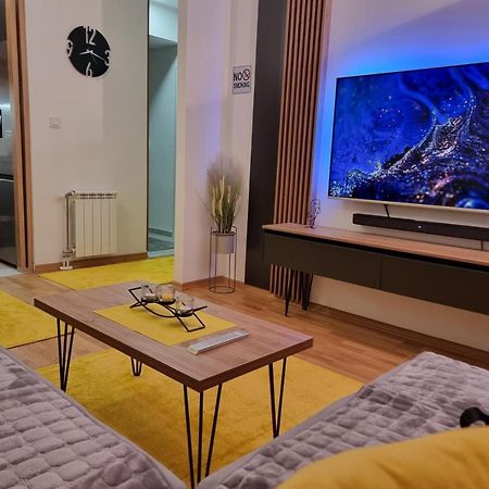 Exclusive & Modern Apartment スコピエ エクステリア 写真