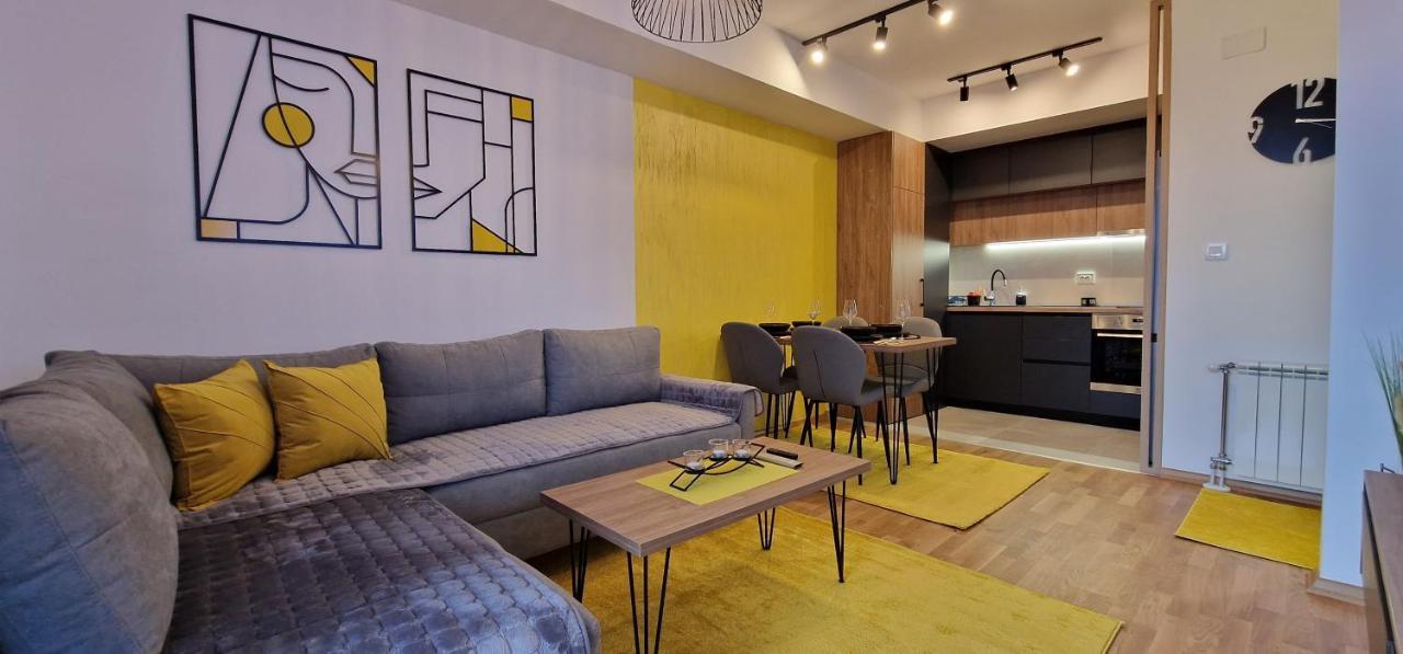 Exclusive & Modern Apartment スコピエ エクステリア 写真