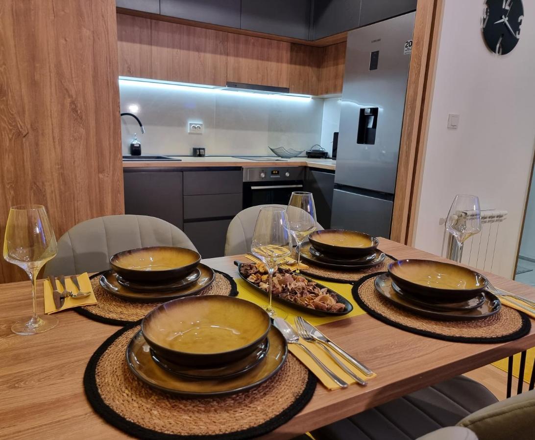 Exclusive & Modern Apartment スコピエ エクステリア 写真