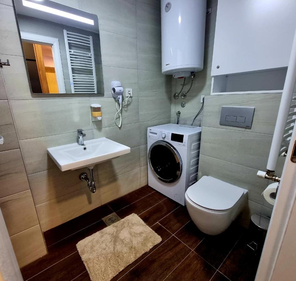 Exclusive & Modern Apartment スコピエ エクステリア 写真
