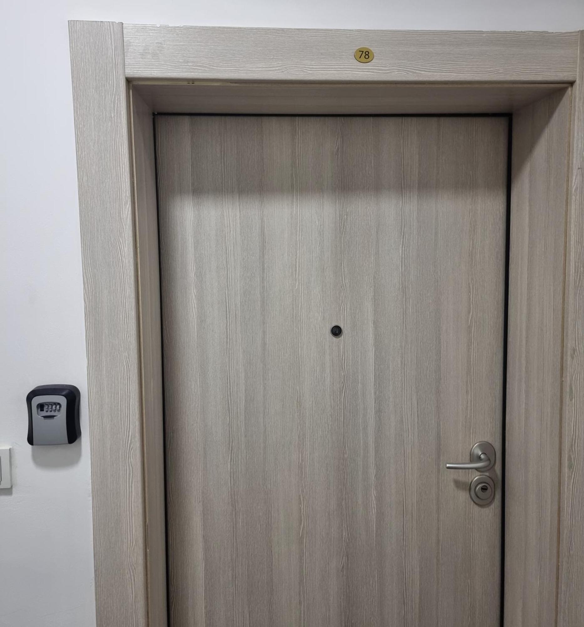 Exclusive & Modern Apartment スコピエ エクステリア 写真